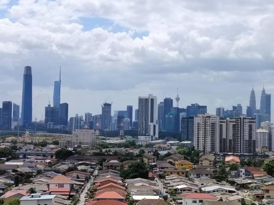 Ampang 2-4 Pax Amppoint Ampang (Selangor)